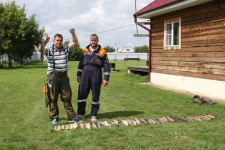 Рыбалка летом в Сузунском районе на базе отдыха "Клевое место".
