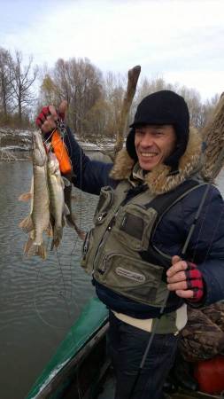 Рыбалка на базе "Клевое место" в октябре 2014 года.